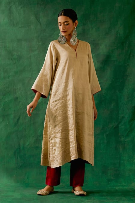 Vinusto Handwoven Zari Silk Kurta & Pant Set 