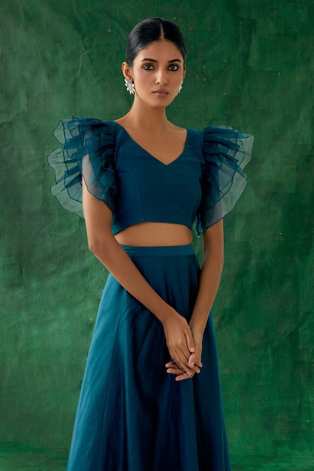 Buy_Vinusto_Pink Chanderi V-neck Handwoven Blouse With Flared Lehenga _Online_at_Aza_Fashions