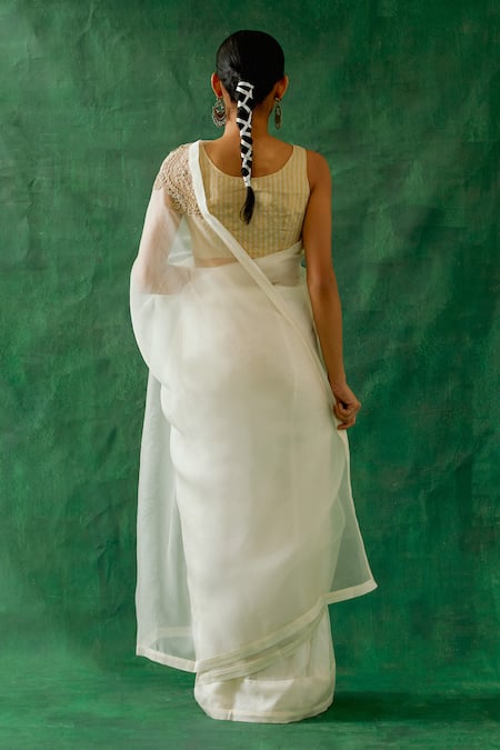 Shop_Vinusto_Off White Silk Zari V-neck Handwoven Zardosi Embroidered Saree With Blouse _at_Aza_Fashions