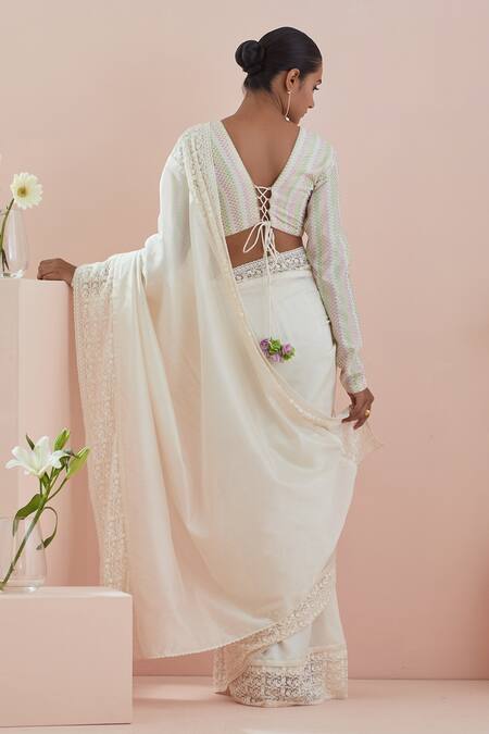 Shop_Vinusto_Off White Chanderi Embroidery Floral V-neck Pristine Saree With Blouse _at_Aza_Fashions