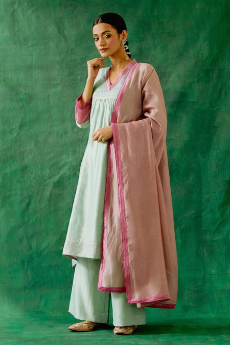 Buy_Vinusto_Green Chanderi Embroidery, Zari V-neck A-line Kurta And Palazzo Set _Online_at_Aza_Fashions