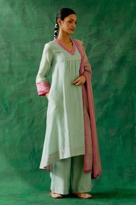 Shop_Vinusto_Green Chanderi Embroidery, Zari V-neck A-line Kurta And Palazzo Set _Online_at_Aza_Fashions