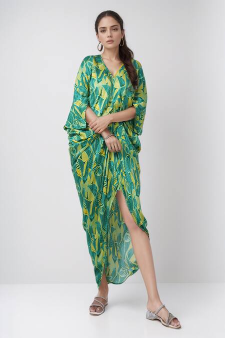 Buy Siarra Green V-neck Tropical Print Kaftan Online at Aza Fashions Buy_Siarra_Green V-neck Tropical Print Kaftan _Online_at_Aza_Fashions