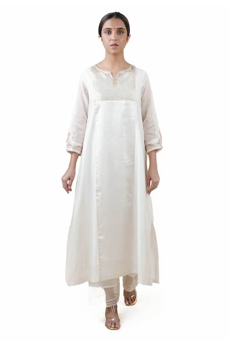 Buy Bhavik Shah Off White Dupatta Soft Organza, Kurta Chanderi Silk, Hand Embroidered Set Online at Aza Fashions Buy_Bhavik Shah_Off White Dupatta Soft Organza, Kurta Chanderi Silk, Hand Embroidered Set _Online_at_Aza_Fashions