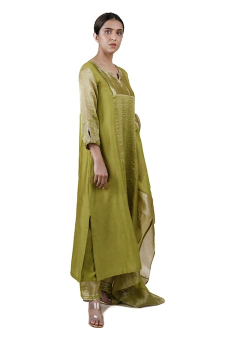 Shop Bhavik Shah Green Dupatta Soft Organza, Kurta Chanderi Silk, Pant Paneled A-line Set at Aza Fashions Shop_Bhavik Shah_Green Dupatta Soft Organza, Kurta Chanderi Silk, Pant Paneled A-line Set _at_Aza_Fashions