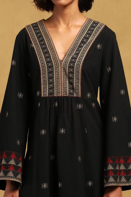 Shop_Ritu Kumar_Black Cotton Embroidery V-neck Aurelia Geometric Pattern Kurta With Pant _Online_at_Aza_Fashions