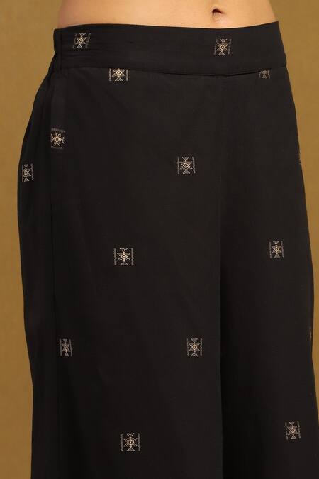 Ritu Kumar_Black Cotton Embroidery Shawl Neck Aurelia Geometric Pattern Shirt With Pant_at_Aza_Fashions