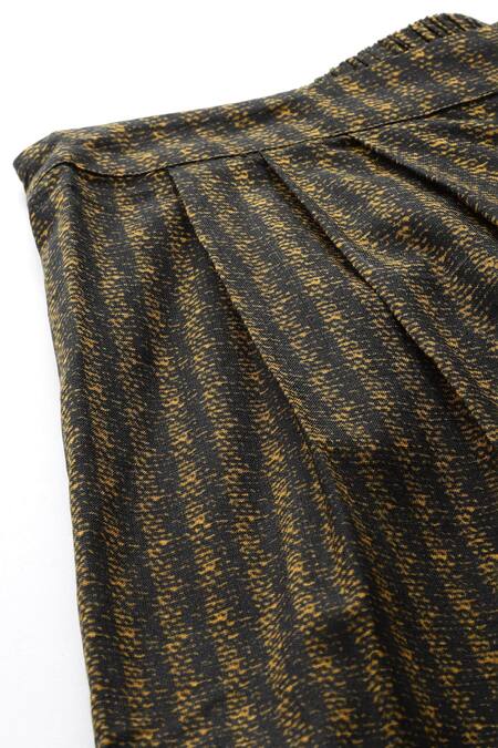 Ritu Kumar Green Viscose Collared Dhriti Printed Top And Palazzo Set at Aza Fashions Ritu Kumar_Green Viscose Collared Dhriti Printed Top And Palazzo Set_at_Aza_Fashions