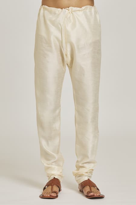 Arihant Rai Sinha Peach Jacquard, Silk Embroidery Floral Bundi And Cream Kurta Set at Aza Fashions Arihant Rai Sinha_Peach Jacquard, Silk Embroidery Floral Bundi And Cream Kurta Set _at_Aza_Fashions