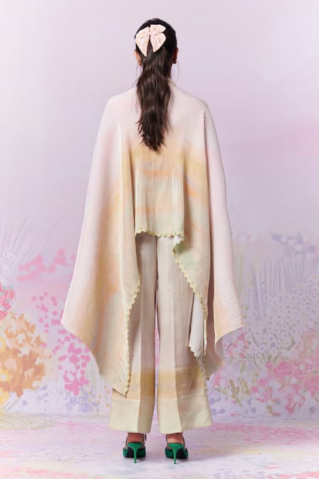 Moh India After Glow Cape 