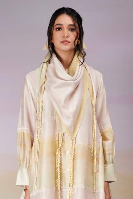 Moh India_Ivory Pure Chanderi Silk Embroidered Lace Band After Glow Kurta Pant Set _Online_at_Aza_Fashions