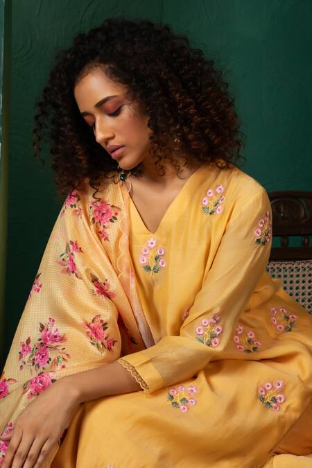 Buy Oshi By Shikha Yellow Chanderi, Silk, Kota Doria Embroidery, Floral Thread Kurta And Pant Set Online at Aza Fashions Buy_Oshi By Shikha_Yellow Chanderi, Silk, Kota Doria Embroidery, Floral Thread Kurta And Pant Set_Online_at_Aza_Fashions