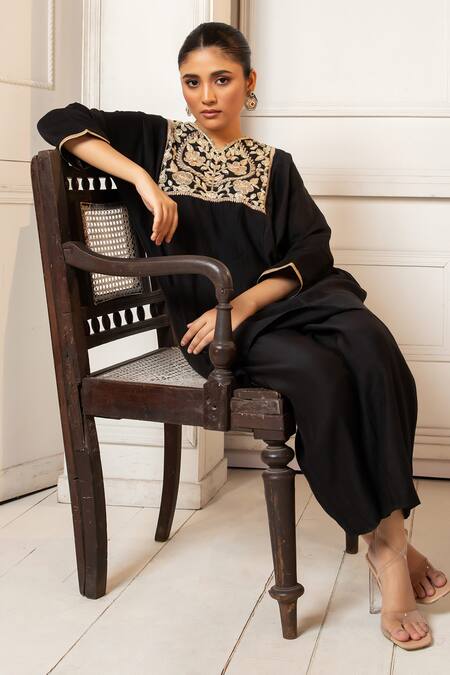 Buy Oshi By Shikha Black Chanderi Marori Embroidered Pheran With Pant Online at Aza Fashions Buy_Oshi By Shikha_Black Chanderi Marori Embroidered Pheran With Pant_Online_at_Aza_Fashions