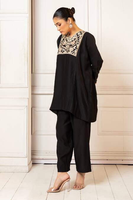 Shop Oshi By Shikha Black Chanderi Marori Embroidered Pheran With Pant Online at Aza Fashions Shop_Oshi By Shikha_Black Chanderi Marori Embroidered Pheran With Pant_Online_at_Aza_Fashions