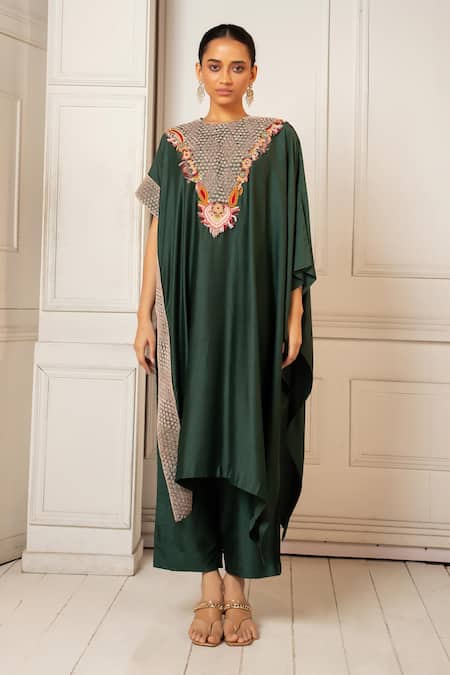 Oshi By Shikha_Green Silk Embroidery Round Neck Floral Asymmetric Kaftan With Pant _at_Aza_Fashions