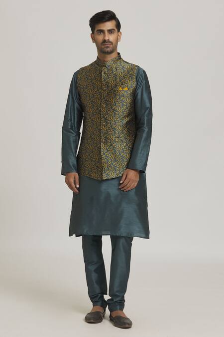 Arihant Rai Sinha Gray Silk Embroidery Floral Motif Art Banarasi Bundi Online at Aza Fashions Arihant Rai Sinha_Gray Silk Embroidery Floral Motif Art Banarasi Bundi_Online_at_Aza_Fashions