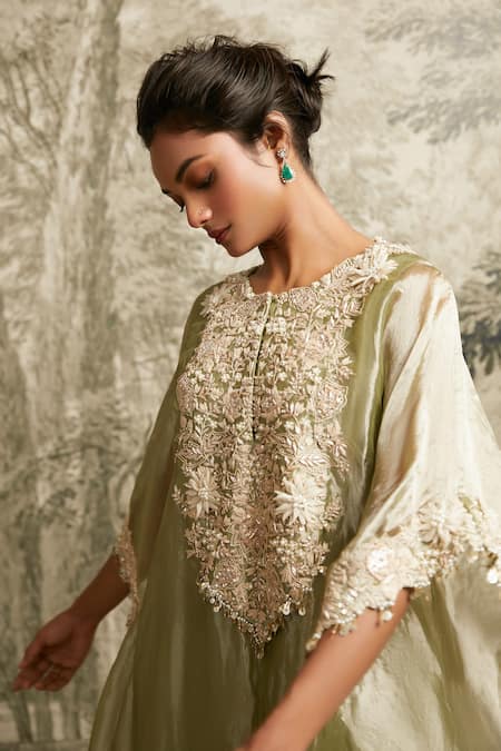 Prisho Lampi Detailed Kaftan With Pant 