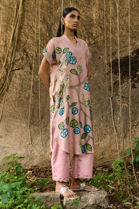 AAMRA BY LAVANYA Pink Linen Silk Hand Painted Floral Sandrose Kalamkari Peacock Kurta With Pant 