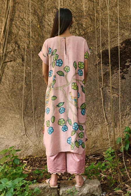 Shop Aamra By Lavanya Pink Cotton, Silk Sequins V-neck Sandrose Kalamkari Peacock Kurta With Pant at Aza Fashions Shop_Aamra By Lavanya_Pink Cotton, Silk Sequins V-neck Sandrose Kalamkari Peacock Kurta With Pant_at_Aza_Fashions