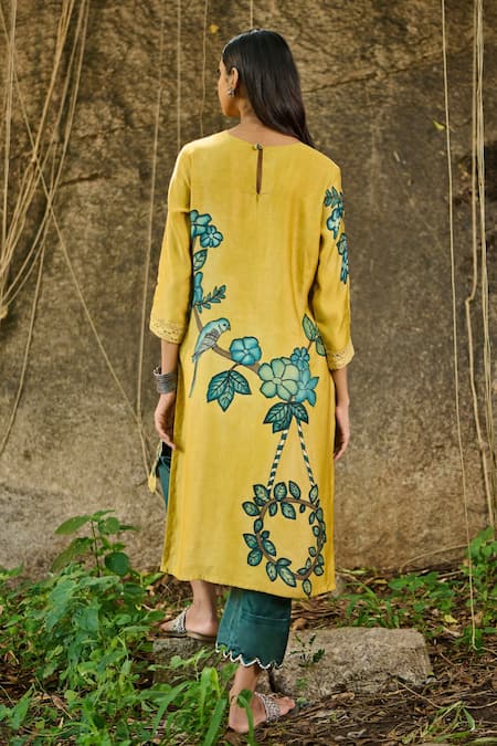 Shop Aamra By Lavanya Yellow Cotton, Silk, Linen Embroidery, Sequins Kalamkari Parrot Kurta With Pant at Aza Fashions Shop_Aamra By Lavanya_Yellow Cotton, Silk, Linen Embroidery, Sequins Kalamkari Parrot Kurta With Pant_at_Aza_Fashions