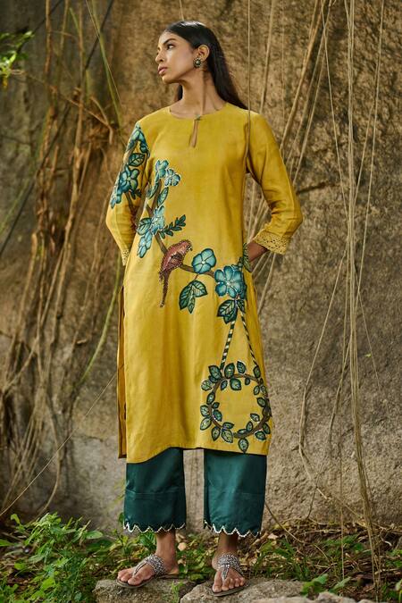 Aamra By Lavanya Yellow Cotton, Silk, Linen Embroidery, Sequins Kalamkari Parrot Kurta With Pant Online at Aza Fashions Aamra By Lavanya_Yellow Cotton, Silk, Linen Embroidery, Sequins Kalamkari Parrot Kurta With Pant_Online_at_Aza_Fashions