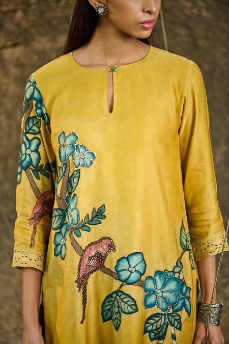 Buy Aamra By Lavanya Yellow Cotton, Silk, Linen Embroidery, Sequins Kalamkari Parrot Kurta With Pant Buy_Aamra By Lavanya_Yellow Cotton, Silk, Linen Embroidery, Sequins Kalamkari Parrot Kurta With Pant