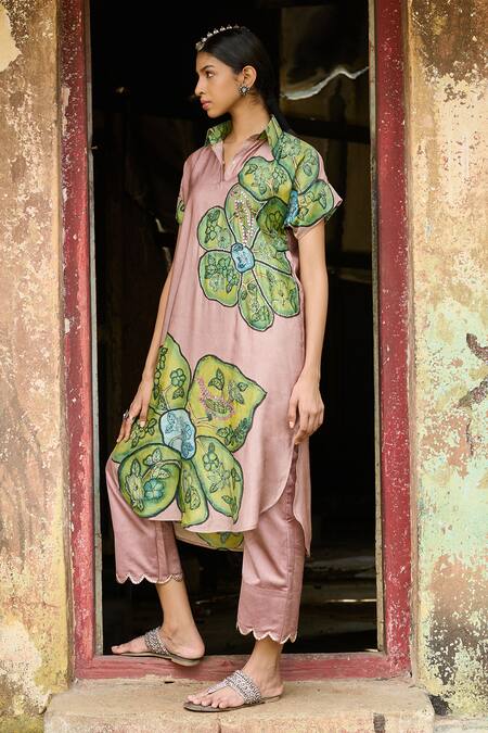 Aamra By Lavanya_Pink Cotton, Silk Embroidery, Sandrose Kalamkari Floral Shirt Kurta With Pant_at_Aza_Fashions