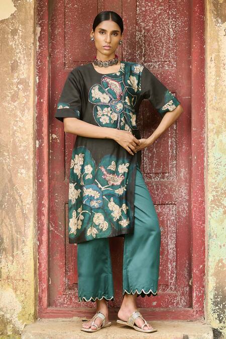 Shop_Aamra By Lavanya_Black Cotton, Silk, Linen Embroidery, Noir Kalamkari Floral Kurta With Pant_Online_at_Aza_Fashions