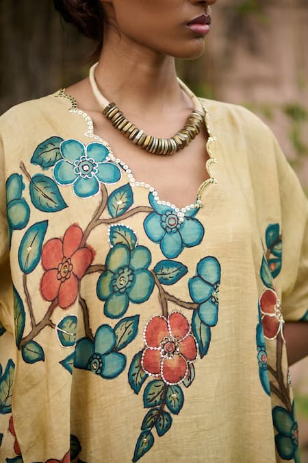 Aamra By Lavanya Ivory Cotton, Silk Sequins Kalamkari Floral Paisley Oversize Kurta With Pant at Aza Fashions Aamra By Lavanya_Ivory Cotton, Silk Sequins Kalamkari Floral Paisley Oversize Kurta With Pant_at_Aza_Fashions