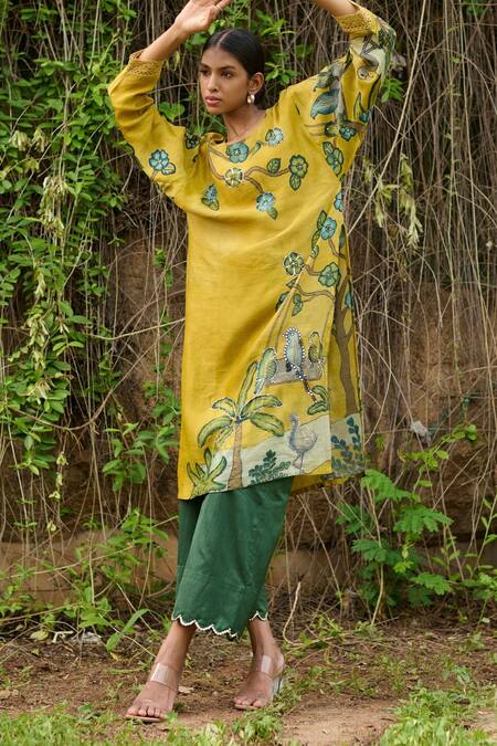 Aamra By Lavanya_Yellow Cotton, Silk Sequins Round Neck Kalamkari Swinging Birds Kurta With Pant_Online_at_Aza_Fashions
