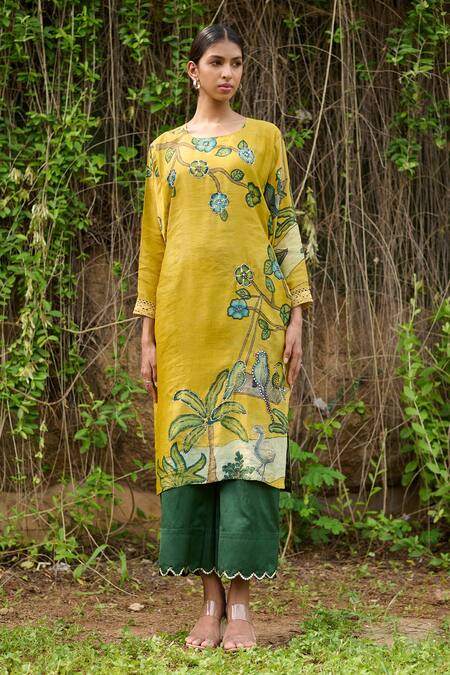 Aamra By Lavanya_Yellow Cotton, Silk Sequins Round Neck Kalamkari Swinging Birds Kurta With Pant_at_Aza_Fashions
