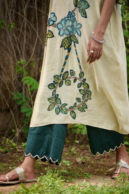 Aamra By Lavanya Ivory Cotton, Silk Sequins V-neck Kalamkari Parrot Kurta And Pant Set Online at Aza Fashions Aamra By Lavanya_Ivory Cotton, Silk Sequins V-neck Kalamkari Parrot Kurta And Pant Set_Online_at_Aza_Fashions