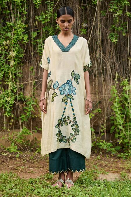 Shop Aamra By Lavanya Ivory Cotton, Silk Sequins V-neck Kalamkari Parrot Kurta And Pant Set Online at Aza Fashions Shop_Aamra By Lavanya_Ivory Cotton, Silk Sequins V-neck Kalamkari Parrot Kurta And Pant Set_Online_at_Aza_Fashions