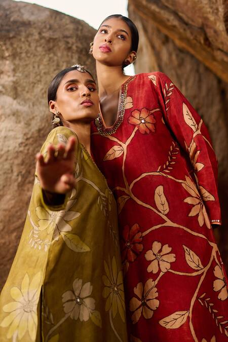 Shop Aamra By Lavanya Brown Cotton, Silk Sequins, Embroidery V-neck Kalamkari Floral Kurta Pant Set Online at Aza Fashions Shop_Aamra By Lavanya_Brown Cotton, Silk Sequins, Embroidery V-neck Kalamkari Floral Kurta Pant Set_Online_at_Aza_Fashions