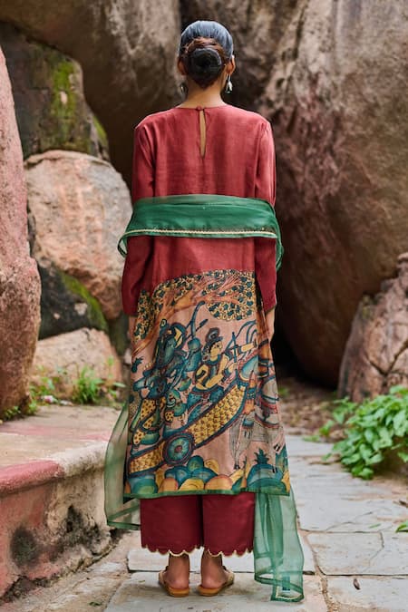 Shop_Aamra By Lavanya_Maroon Cotton, Silk Sequins, Embroidery V-neck Sena Kalamkari Kurta Set _at_Aza_Fashions