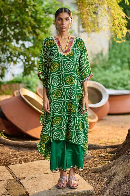 Shop Aamra By Lavanya Green Georgette Embroidery, Sequins V-neck Bandhani Print Kaftan With Pant Online at Aza Fashions Shop_Aamra By Lavanya_Green Georgette Embroidery, Sequins V-neck Bandhani Print Kaftan With Pant_Online_at_Aza_Fashions