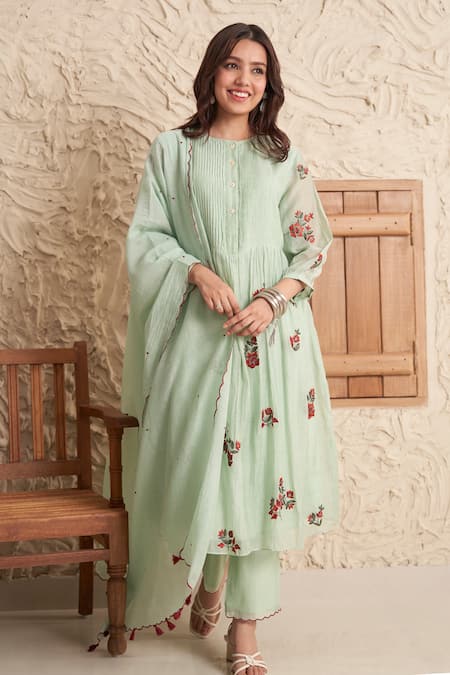 Samatvam by Anjali Bhaskar Adhira Floral Embroidered Pleated Kurta & Pant Set 