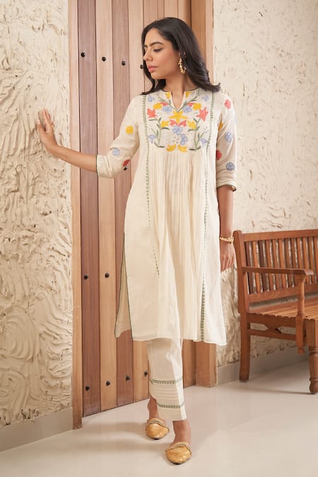 Shop_Samatvam By Anjali Bhaskar_Beige Cotton Lace, Tassels, Embroidery Bella Floral Applique Kurta And Pant Set _Online_at_Aza_Fashions