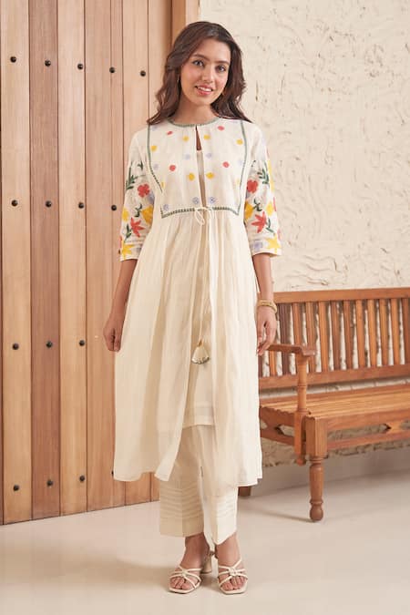 Samatvam by Anjali Bhaskar Beige Embroidery Applique Jacket Round Diti Floral And Pant Set 