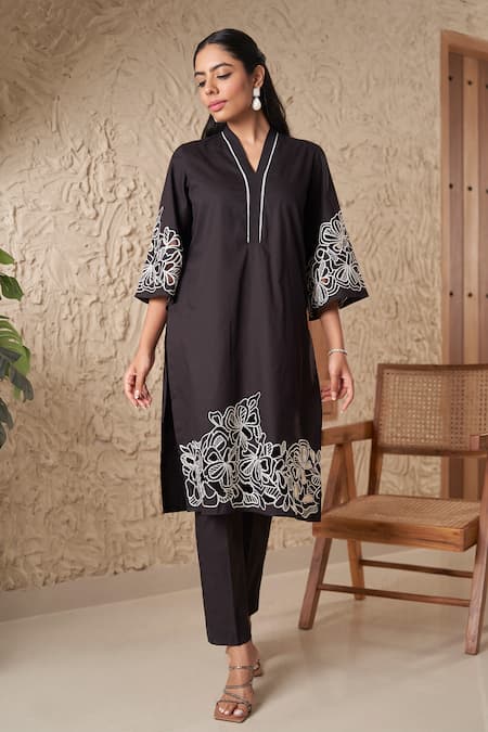 Samatvam by Anjali Bhaskar Ira Floral Cutwork Embroidered Straight Kurta With Pant 