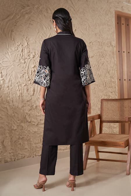 Samatvam By Anjali Bhaskar Ira Floral Cutwork Embroidered Straight Kurta With Pant 
