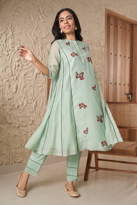 Samatvam By Anjali Bhaskar_Green Chanderi Embroidery Round Neck Jahan Floral A-line Kurta And Pant Set _Online_at_Aza_Fashions