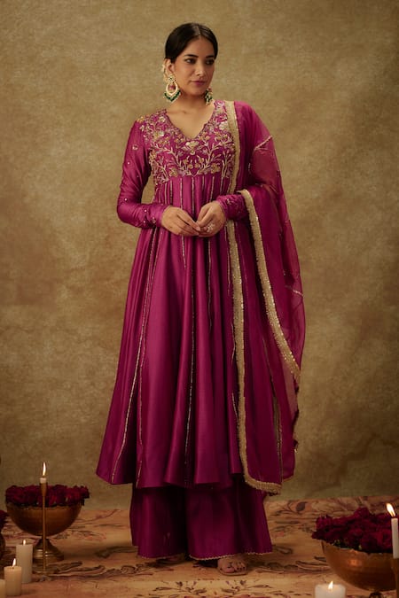 The Aarya Purple Handwoven Chanderi Hand Embroidered Zardozi V-neck Floral Anarkali Set 