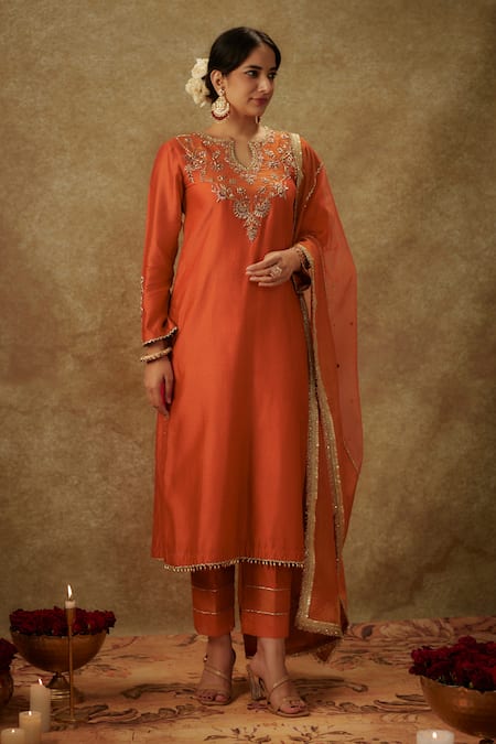 The Aarya Orange Handwoven Chanderi Hand Embroidered Zardozi Floral Kurta Pant Set 