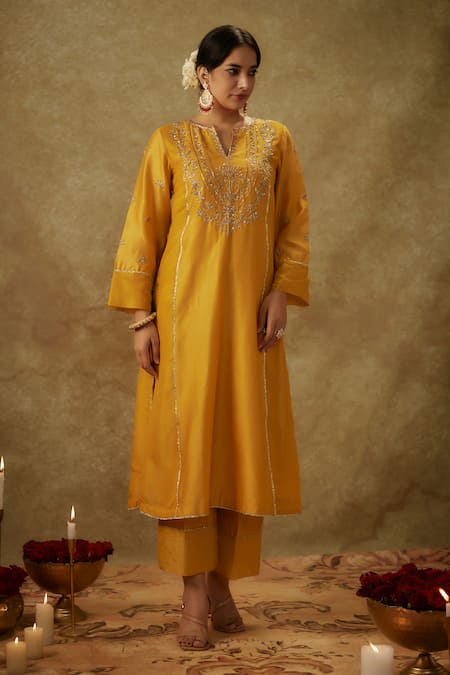 The Aarya_Yellow Handloom Cotton, Organza Embroidery Handwoven Chanderi Kurta Pant Set _Online_at_Aza_Fashions