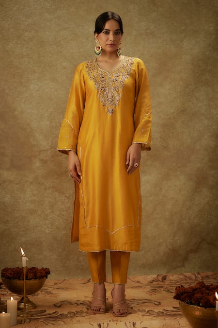 Buy_The Aarya_Yellow Organza, Handloom Cotton, Chanderi Handwoven Floral Kurta Pant Set _Online_at_Aza_Fashions