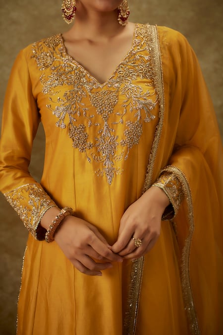 The Aarya Yellow Organza, Handloom Cotton, Chanderi Embroidery, Zardozi Kurta Pant Set at Aza Fashions The Aarya_Yellow Organza, Handloom Cotton, Chanderi Embroidery, Zardozi Kurta Pant Set _at_Aza_Fashions