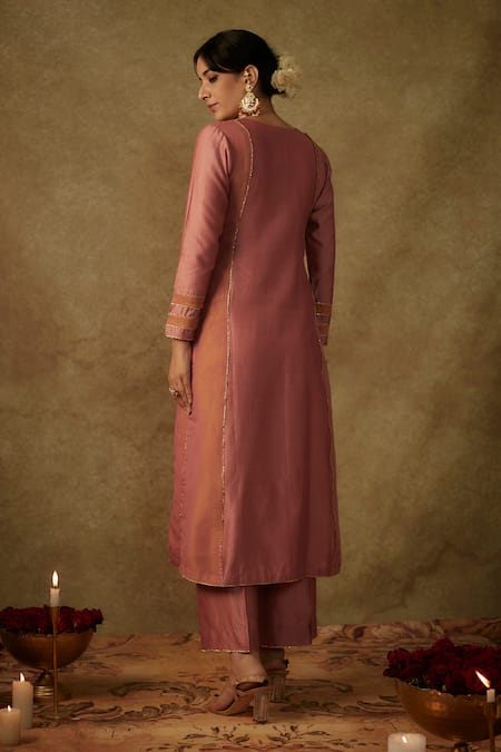 The Aarya Paisley Pattern Embroidered Kurta Pant Set 