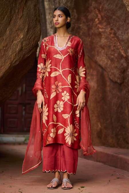 AAMRA BY LAVANYA Floral Kalamkari Kurta Pant Set 