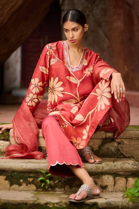 Buy_Aamra By Lavanya_Maroon Cotton, Silk, Linen Embroidery, Sequins Floral Kalamkari Kurta Pant Set_Online_at_Aza_Fashions